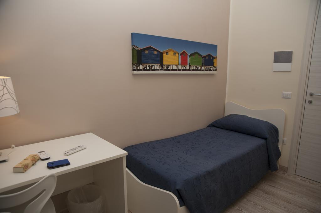 4Rooms Guest House Free Wi-Fi Salerno Cameră foto
